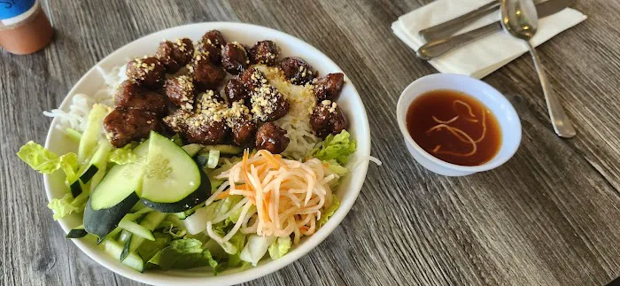 Loving Hut - Southern Ave - Tempe, AZ Picture 2