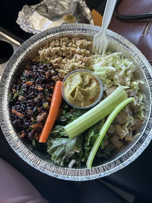 Desert Roots Kitchen Picture 4