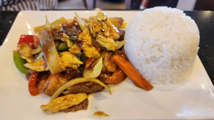 Phở Number One Restaurant Picture 2