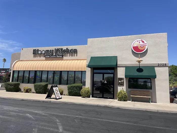 Bloomy Kitchen Picture 3