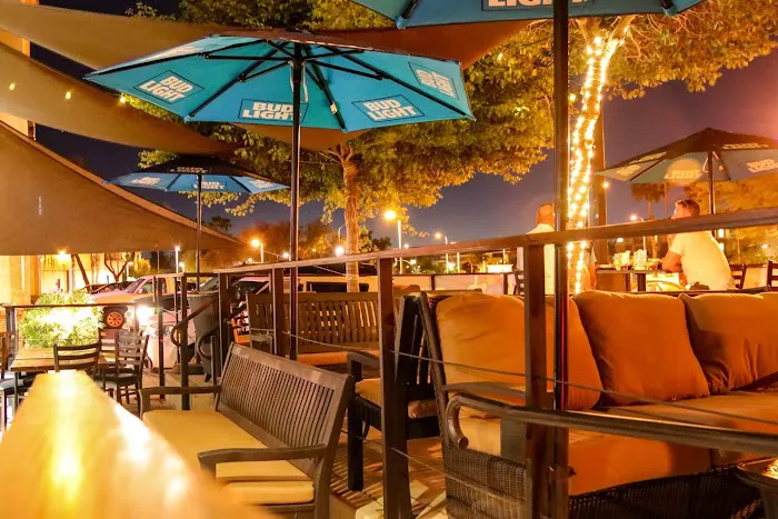 Dirty Blonde Tavern Picture 5