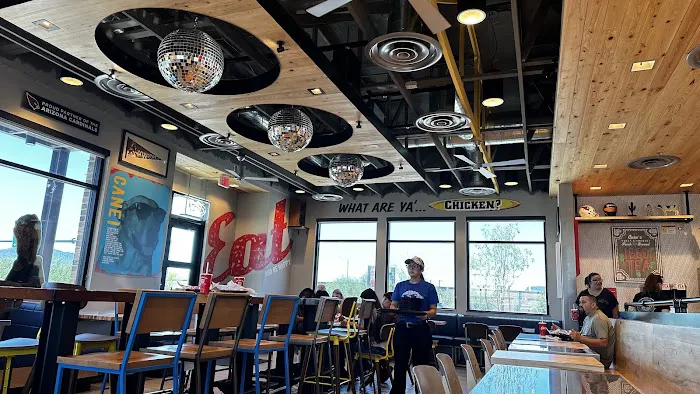 Raising Cane's Chicken Fingers Picture 1