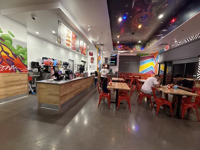 Dave's Hot Chicken Picture 4