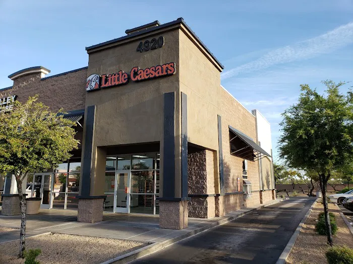 Little Caesars Pizza Picture 6