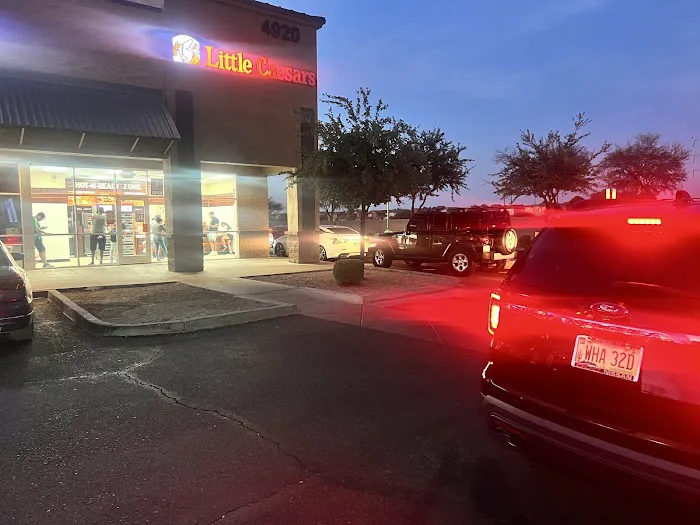 Little Caesars Pizza Picture 10