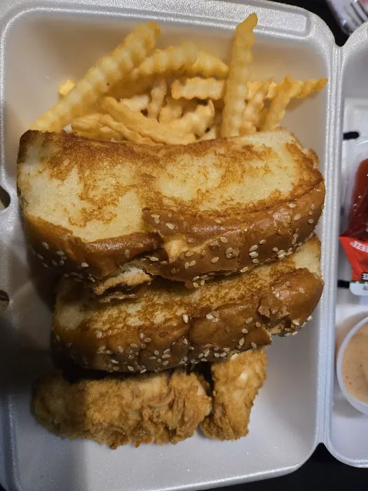 Raising Cane's Chicken Fingers Picture 10