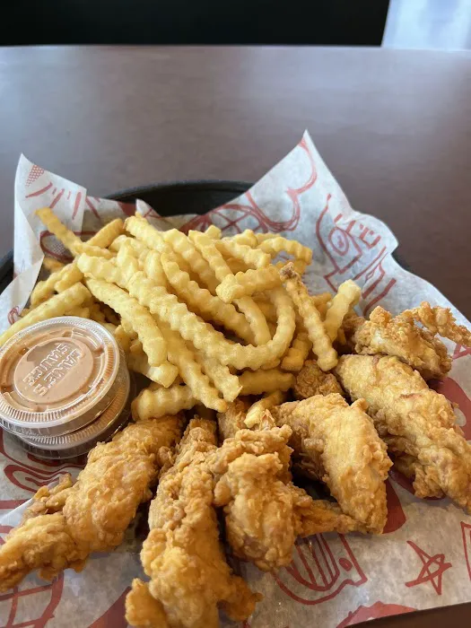 Raising Cane's Chicken Fingers Picture 7