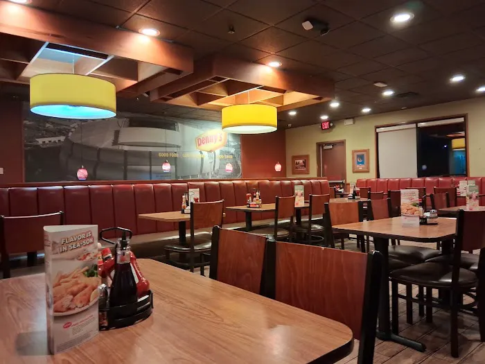 Denny's Picture 7