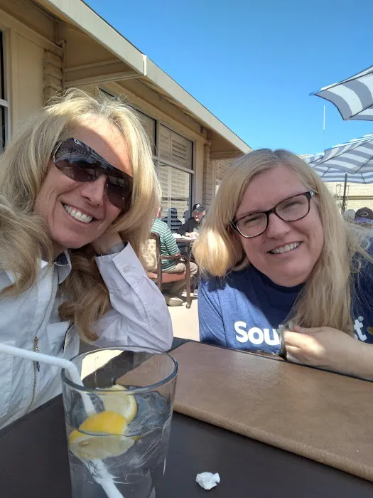 Henry's Cafe Picture 1