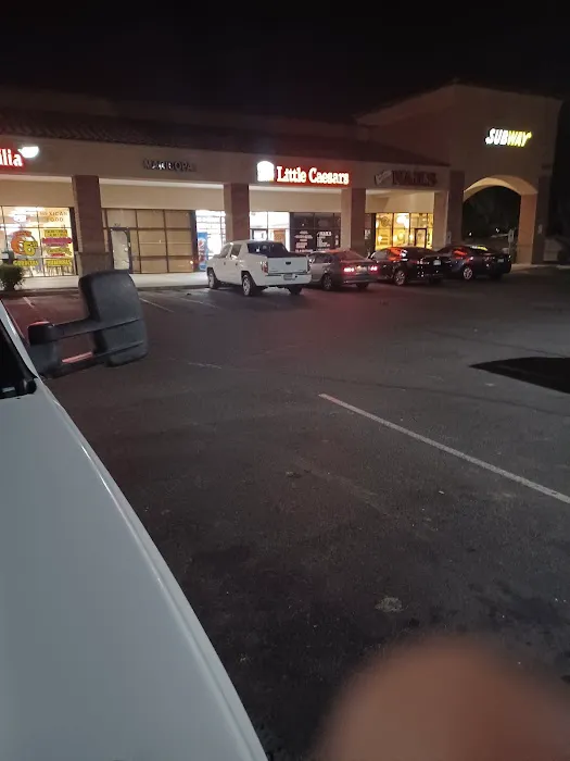 Little Caesars Pizza Picture 4