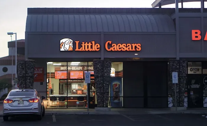 Little Caesars Pizza Picture 3
