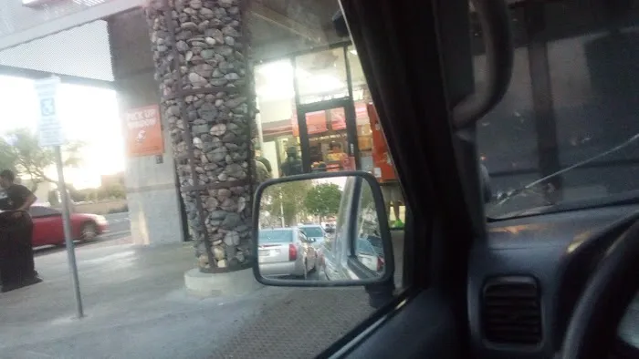 Little Caesars Pizza Picture 4