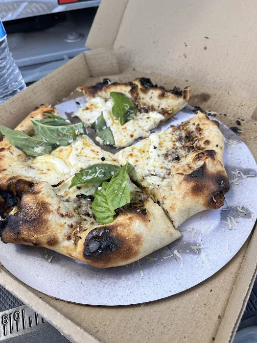 The Shine Box Pizzeria Picture 4