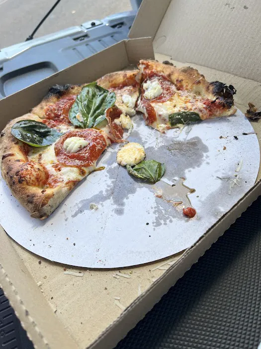 The Shine Box Pizzeria Picture 3