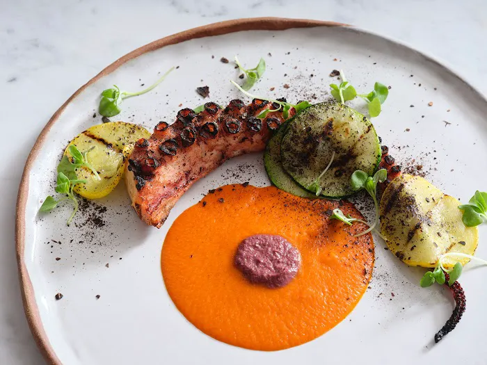 Francine Restaurant Picture 1