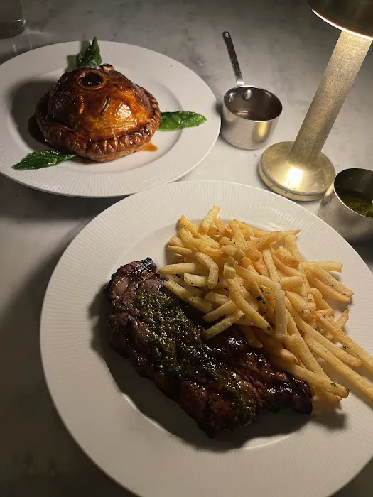 Francine Restaurant Picture 9