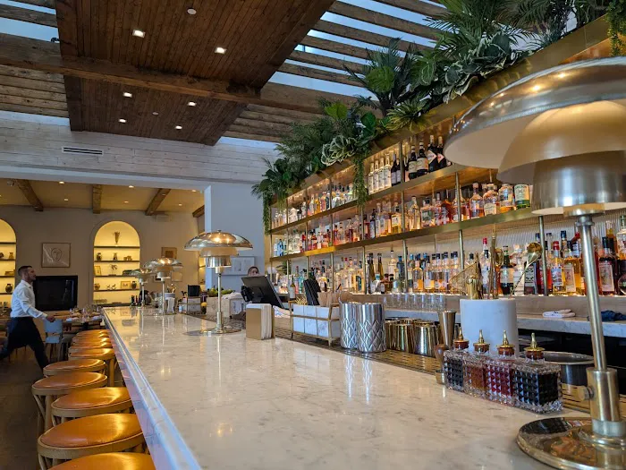 Francine Restaurant Picture 2