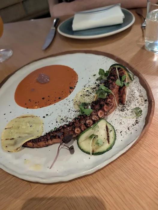 Francine Restaurant Picture 5