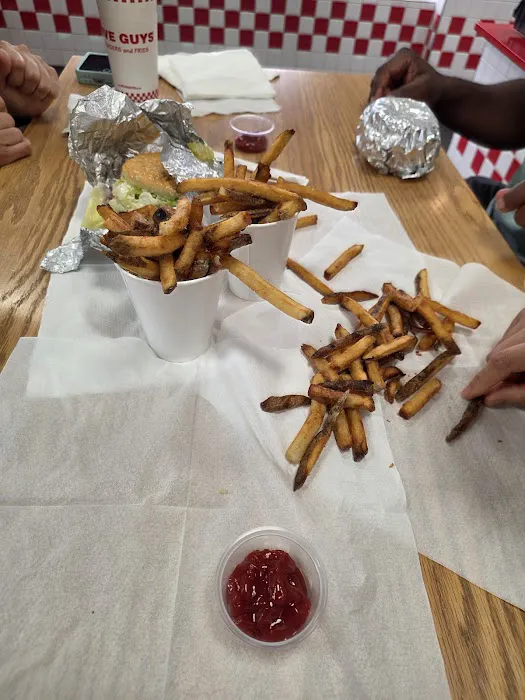 Five Guys Picture 7