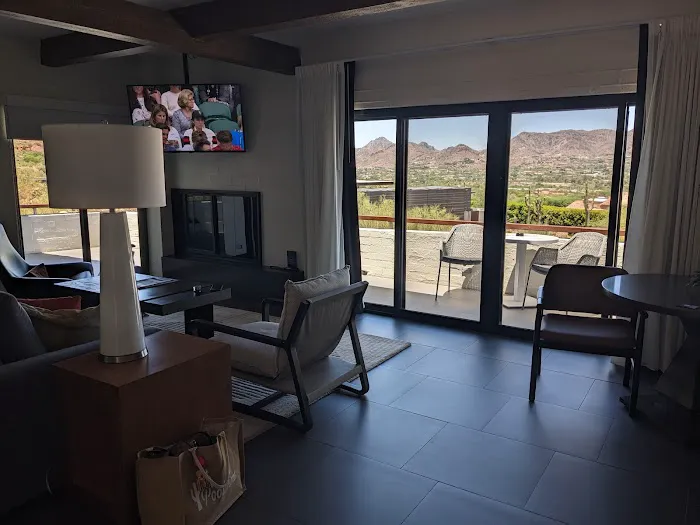 Sanctuary Camelback Picture 8