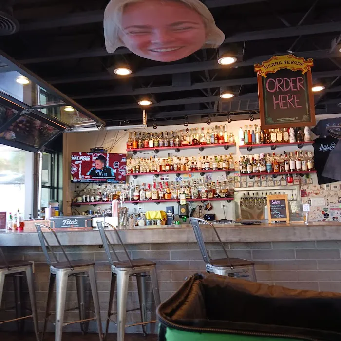 The Hudson Eatery & Bar Picture 10