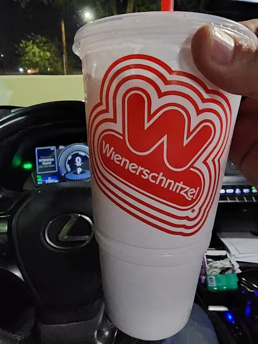 Wienerschnitzel Picture 6