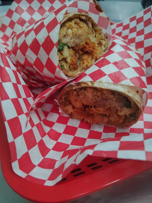 Fanis and Itas Tacos and tamales Picture 1