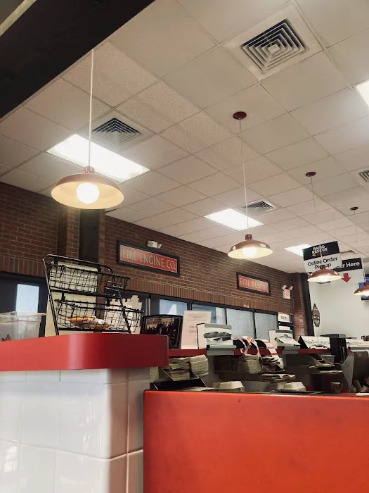 Firehouse Subs Southern & Dobson Picture 2