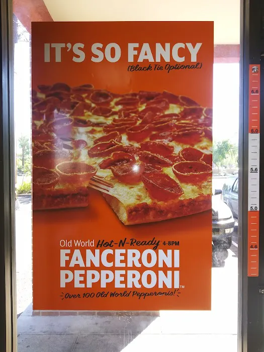 Little Caesars Pizza Picture 4