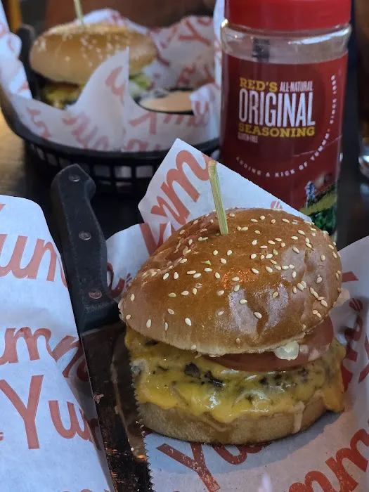 Red Robin Gourmet Burgers and Brews Picture 2