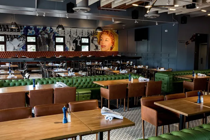 Hop Social Grill Picture 8