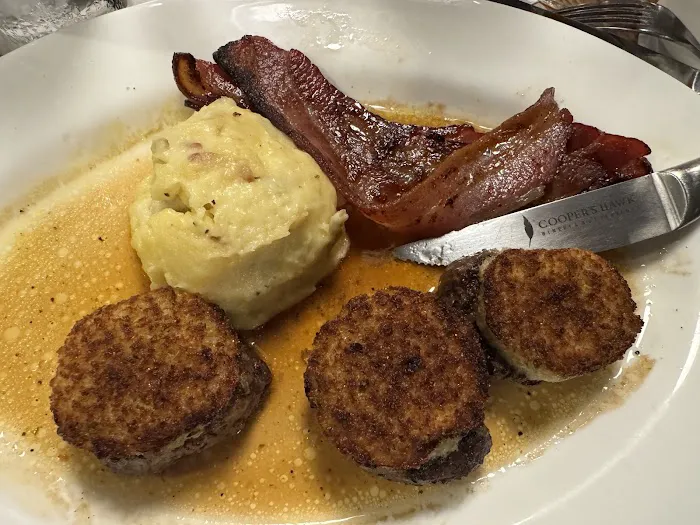 Cooper’s Hawk Winery & Restaurant Picture 7