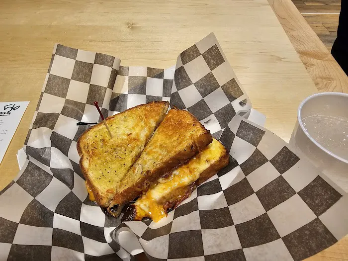 Ginna's Cafe Picture 1