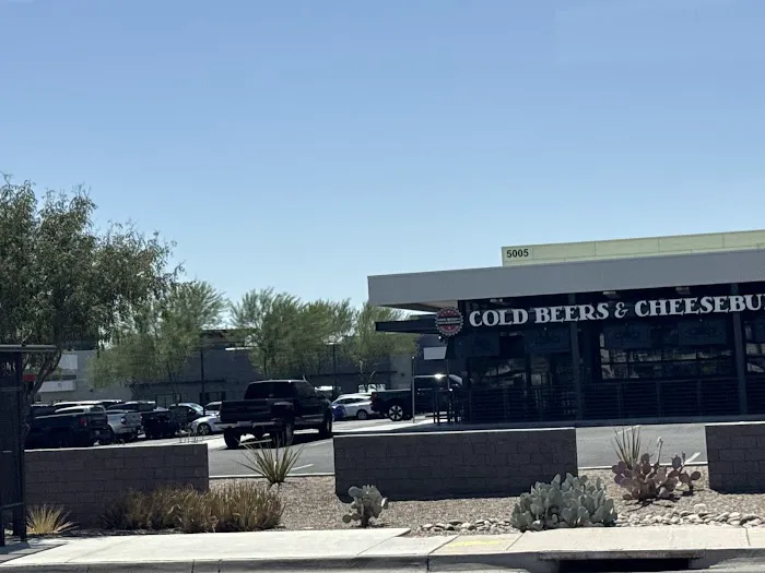 Cold Beers & Cheeseburgers Picture 4