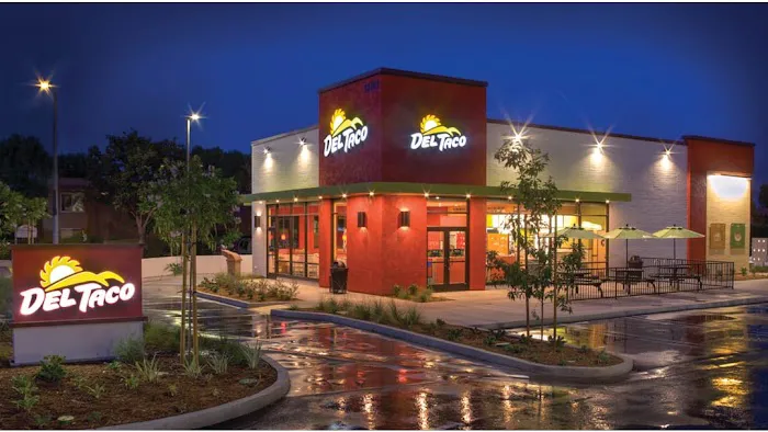 Del Taco Picture 7