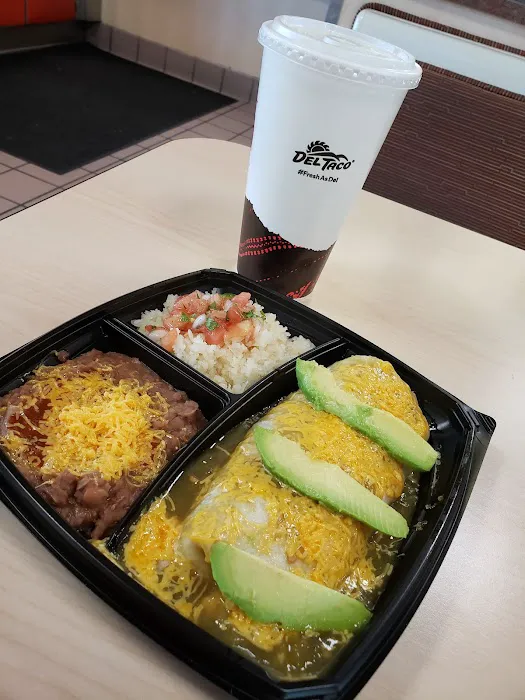 Del Taco Picture 6