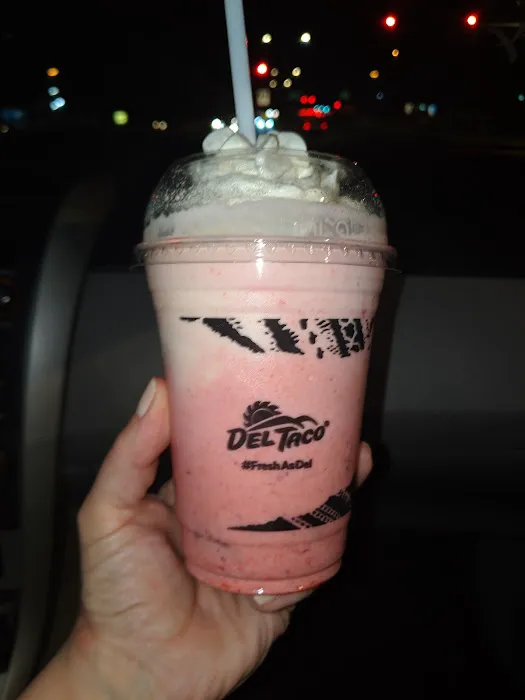 Del Taco Picture 4