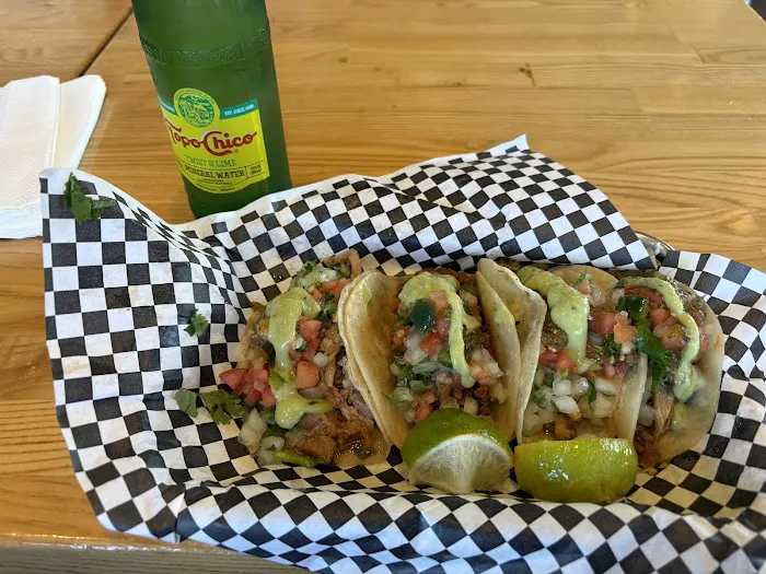 El Jefe Tacos & Sushi Picture 1