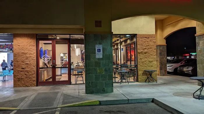 El Jefe Tacos & Sushi Picture 6