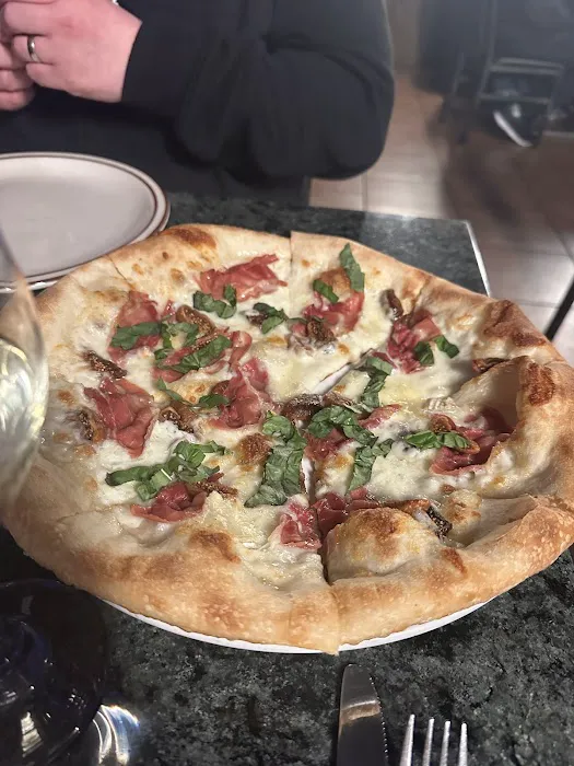 Bell' Italia Pizzeria Picture 9