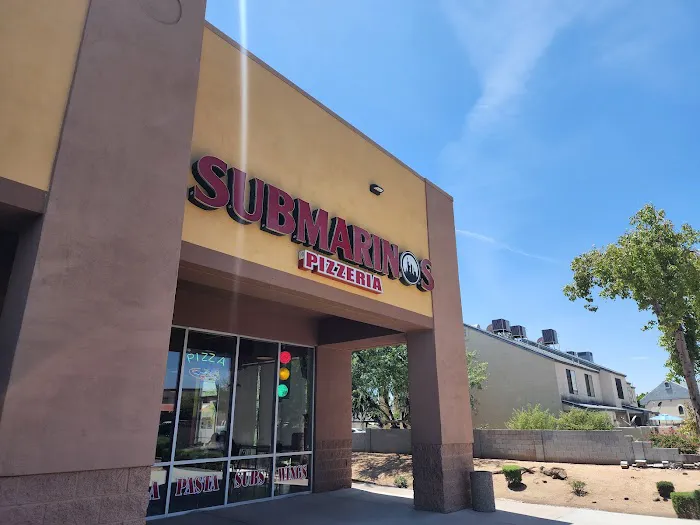 Submarino's Pizzeria Picture 1