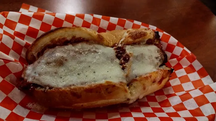 Submarino's Pizzeria Picture 8