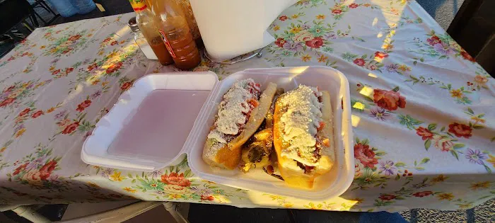 Sonora Querida Hot Dogs Picture 9