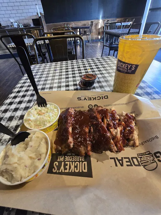Dickey's Barbecue Pit Picture 10