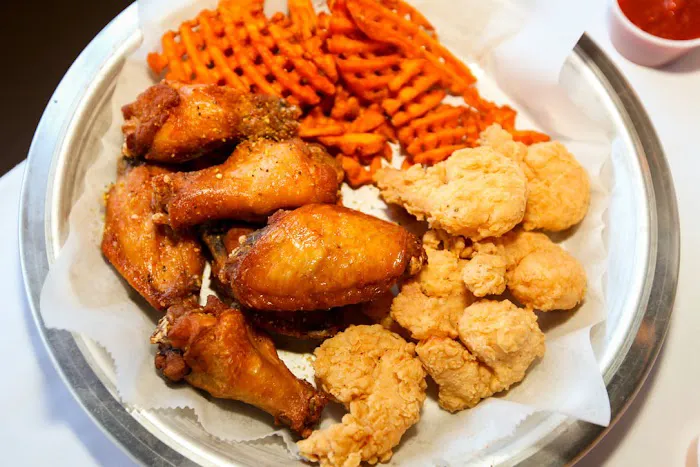 Pier 88 Boiling Seafood & Bar Avondale Picture 6