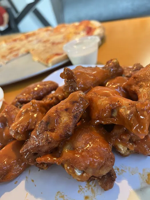 Soprano's pizzeria Picture 4