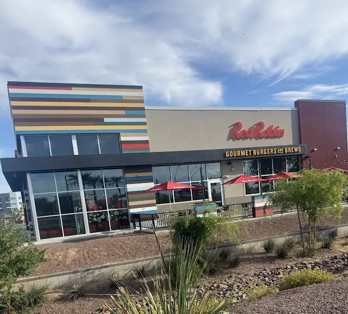 Red Robin Gourmet Burgers and Brews Picture 5