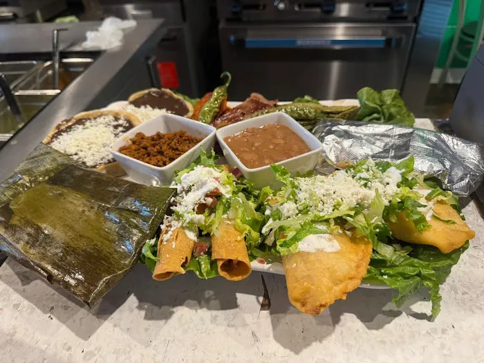 La Oaxaqueña Mexican Food llc Picture 3