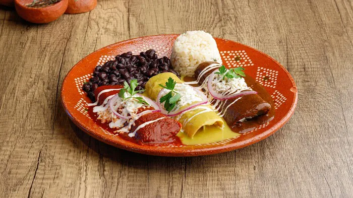 Las 15 Salsas Restaurant Oaxaqueño Picture 4