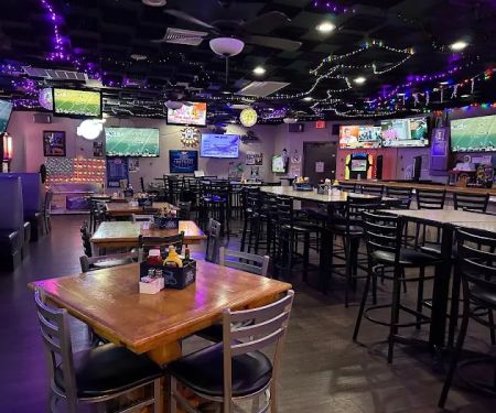 Bobby D's Restaurant & Lounge